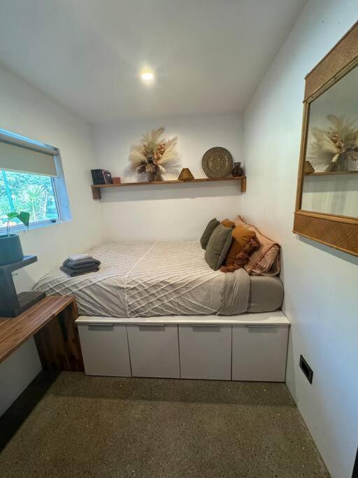 Electric Waihi Beach House - Family & Dog Friendly, Close To Beach, Pool Table, Outdoor Fire Room, Skate Ramp Bowentown Kültér fotó