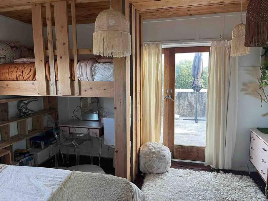 Electric Waihi Beach House - Family & Dog Friendly, Close To Beach, Pool Table, Outdoor Fire Room, Skate Ramp Bowentown Kültér fotó